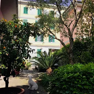La Casa Dei Fiori La Spezia